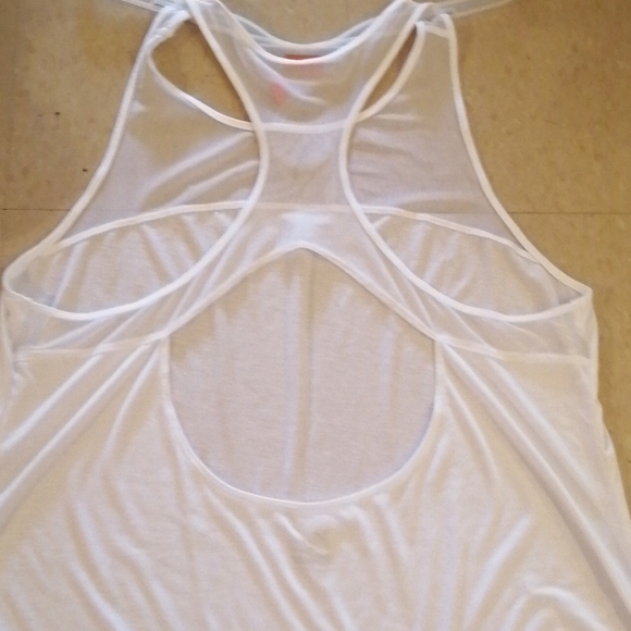 NWOT Old Navy Active Go-Dry Tank Top - Picture 2 of 3